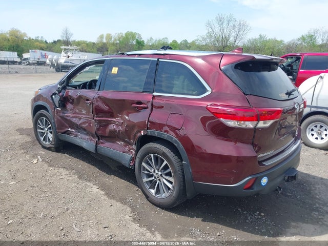 Продажа на аукционе авто 2019 Toyota Highlander Xle, vin: 5TDJZRFH6KS725923, номер лота: 44875094