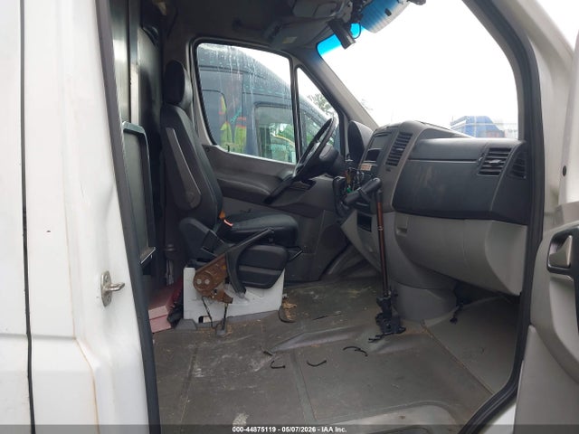 44875119 :رقم المزاد ، WD3PE8CB8B5608845 vin ، 2011 Mercedes-benz Sprinter 2500 High Roof مزاد بيع