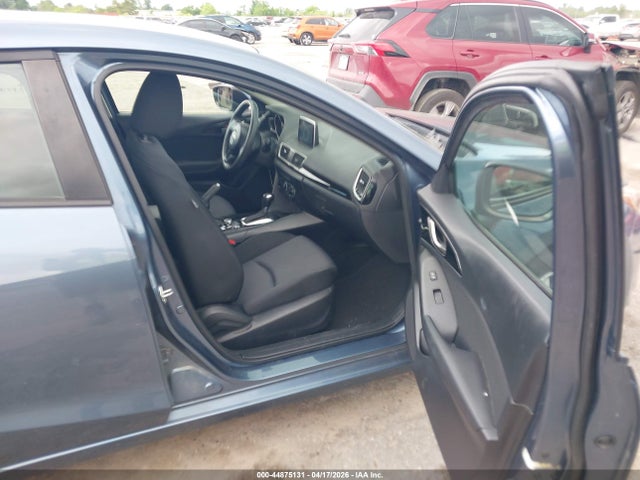 Продаж на аукціоні авто 2015 Mazda Mazda3 I Sport, vin: 3MZBM1K79FM181700, номер лоту: 44875131