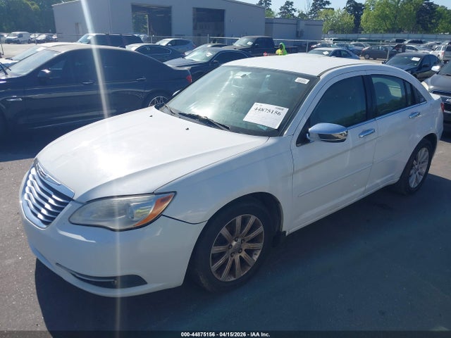 2013 CHRYSLER 200 1C3CCBCG8DN559060 Photo 1