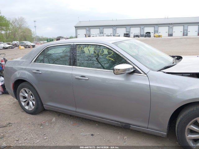 Продаж на аукціоні авто 2015 Chrysler 300 Limited, vin: 2C3CCAAG4FH756297, номер лоту: 44875172