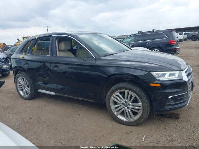 44875201 :رقم المزاد ، WA1CNAFY6J2228702 vin ، 2018 Audi Q5 2.0t Premium/2.0t Tech Premium مزاد بيع