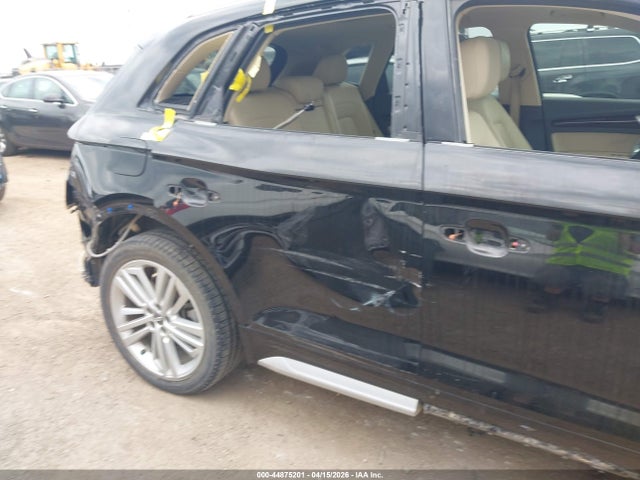 44875201 :رقم المزاد ، WA1CNAFY6J2228702 vin ، 2018 Audi Q5 2.0t Premium/2.0t Tech Premium مزاد بيع