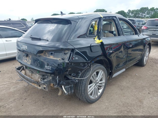 44875201 :رقم المزاد ، WA1CNAFY6J2228702 vin ، 2018 Audi Q5 2.0t Premium/2.0t Tech Premium مزاد بيع