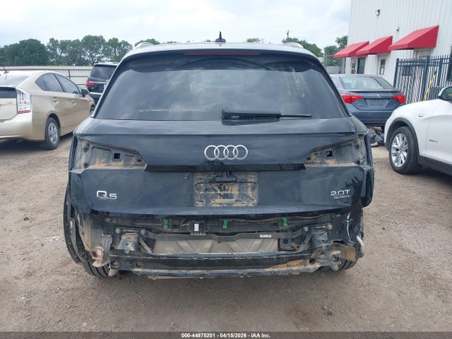 44875201 :رقم المزاد ، WA1CNAFY6J2228702 vin ، 2018 Audi Q5 2.0t Premium/2.0t Tech Premium مزاد بيع
