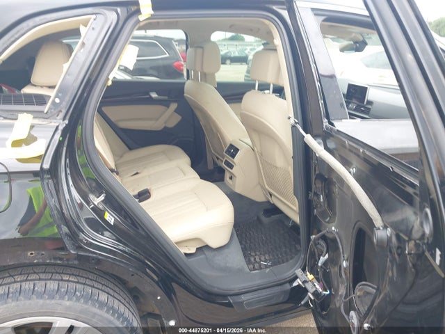 44875201 :رقم المزاد ، WA1CNAFY6J2228702 vin ، 2018 Audi Q5 2.0t Premium/2.0t Tech Premium مزاد بيع