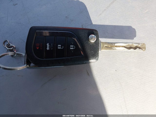 2021 Toyota Corolla Le მანქანა იყიდება აუქციონზე, vin: 5YFEPMAE7MP235283, აუქციონის ნომერი: 44875205