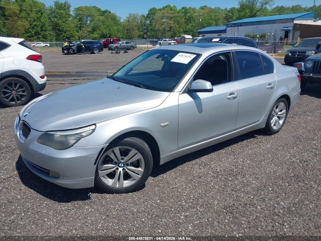 44875231 :رقم المزاد ، WBANU5C57AC363911 vin ، 2010 Bmw 528i مزاد بيع