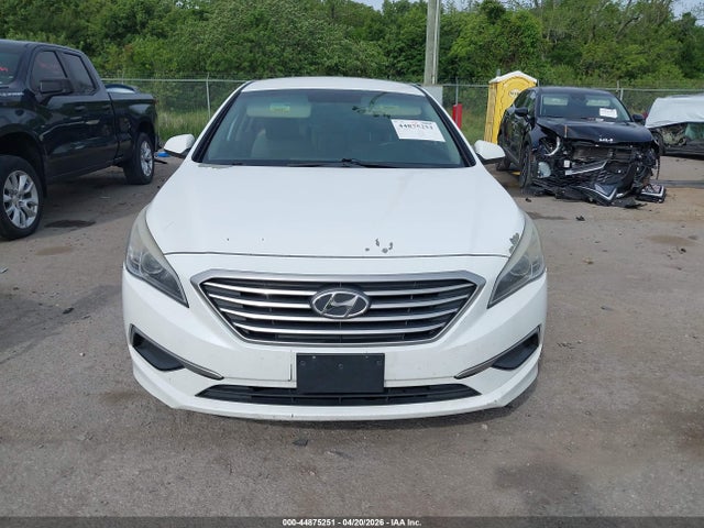 2017 Hyundai Sonata მანქანა იყიდება აუქციონზე, vin: 5NPE24AF1HH561381, აუქციონის ნომერი: 44875251