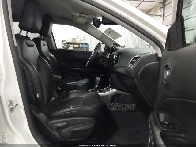 2018 Jeep Compass Latitude 4x4 მანქანა იყიდება აუქციონზე, vin: 3C4NJDBBXJT313828, აუქციონის ნომერი: 44875257
