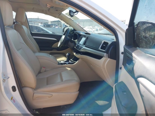 44875266 :رقم المزاد ، 5TDKKRFH7GS126660 vin ، 2016 Toyota Highlander Xle V6 مزاد بيع