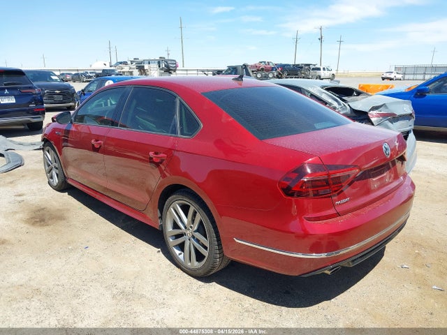 Aukcja sprzedaży 2018 Volkswagen Passat 2.0t R-line/2.0t S, vin: 1VWAA7A3XJC011233, numer aukcji: 44875308
