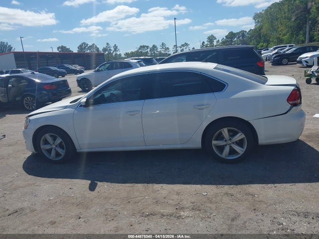 2015 Volkswagen Passat 1.8t Se მანქანა იყიდება აუქციონზე, vin: 1VWBT7A33FC070307, აუქციონის ნომერი: 44875340