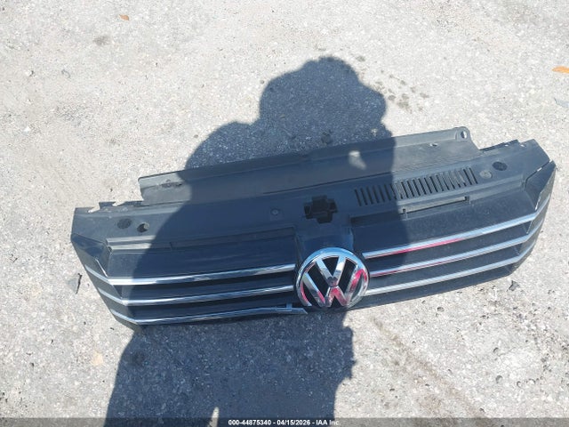 2015 Volkswagen Passat 1.8t Se მანქანა იყიდება აუქციონზე, vin: 1VWBT7A33FC070307, აუქციონის ნომერი: 44875340