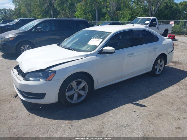 2015 Volkswagen Passat 1.8t Se მანქანა იყიდება აუქციონზე, vin: 1VWBT7A33FC070307, აუქციონის ნომერი: 44875340