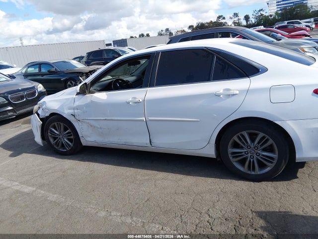 4T1BF1FK2GU117860 Toyota CAMRY SE
