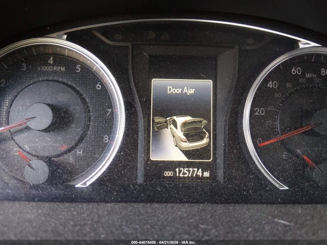 4T1BF1FK2GU117860 Toyota CAMRY SE