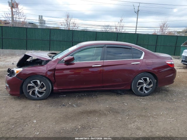 Продажа на аукционе авто 2017 Honda Accord Lx, vin: 1HGCR2F35HA135868, номер лота: 44875413