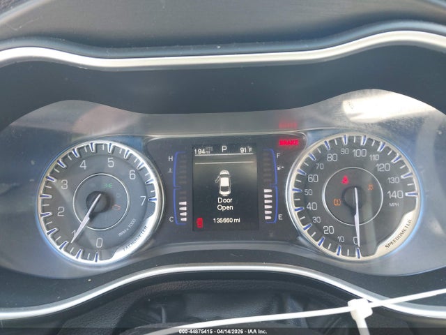 44875415 :رقم المزاد ، 1C3CCCAB8FN534353 vin ، 2015 Chrysler 200 Limited مزاد بيع