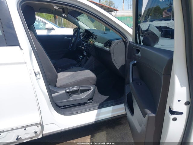 2021 Volkswagen Tiguan 2.0t S მანქანა იყიდება აუქციონზე, vin: 3VV0B7AX4MM011120, აუქციონის ნომერი: 44875428