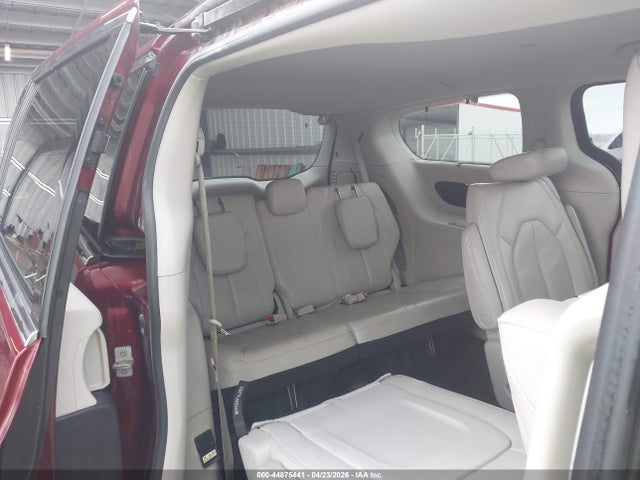 44875441 :رقم المزاد ، 2C4RC1EG5HR752840 vin ، 2017 Chrysler Pacifica Touring-l Plus مزاد بيع