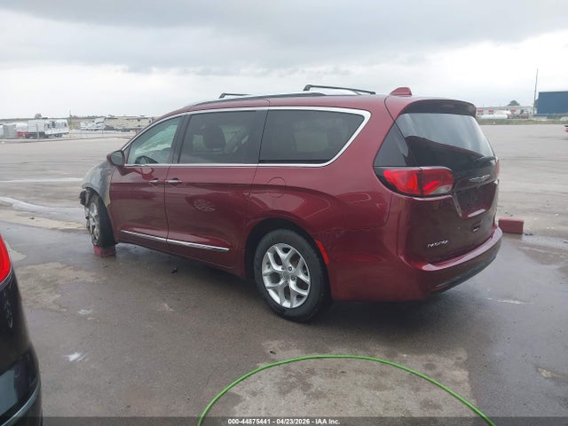 44875441 :رقم المزاد ، 2C4RC1EG5HR752840 vin ، 2017 Chrysler Pacifica Touring-l Plus مزاد بيع