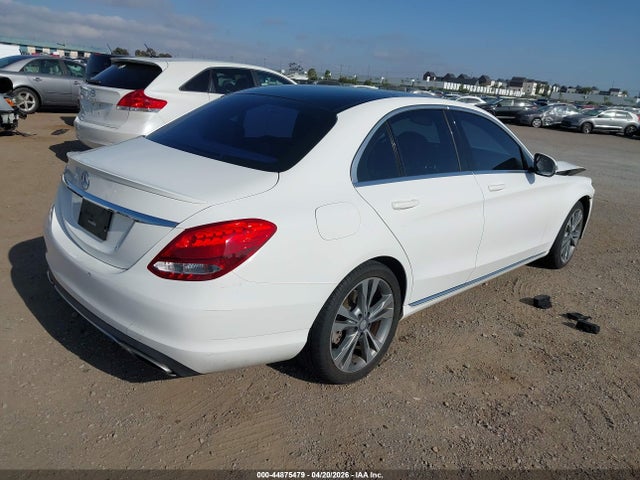 55SWF4JB5GU156464 Mercedes-Benz C 300 Luxury