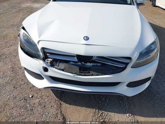55SWF4JB5GU156464 Mercedes-Benz C 300 Luxury