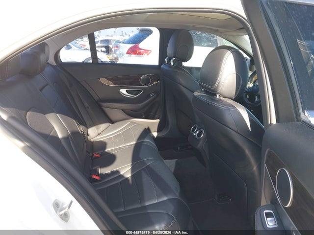 55SWF4JB5GU156464 Mercedes-Benz C 300 Luxury