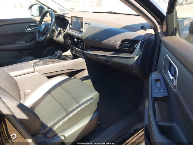 JN8AT3BB0MW236070 Nissan Rogue Sv Intelligent Awd