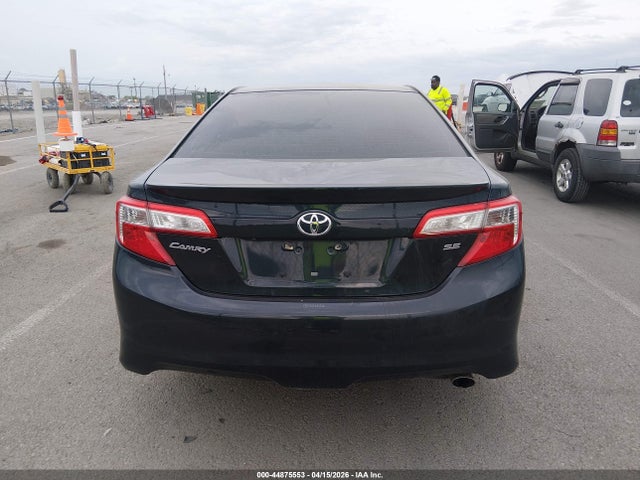 2014 Toyota Camry Se Sport მანქანა იყიდება აუქციონზე, vin: 4T1BF1FK3EU390447, აუქციონის ნომერი: 44875553