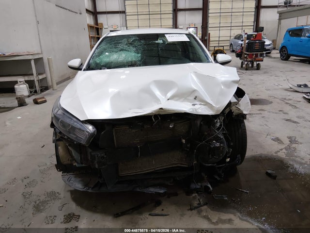 3KPF24AD4NE456241 KIA Forte Lxs