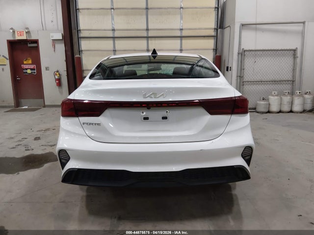 3KPF24AD4NE456241 KIA Forte Lxs