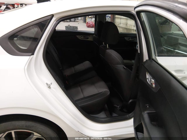 3KPF24AD4NE456241 KIA Forte Lxs