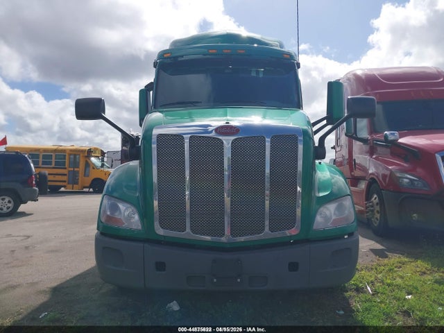 Продажа на аукционе авто 2019 Peterbilt 579, vin: 1XPBDP9XXKD272457, номер лота: 44875622