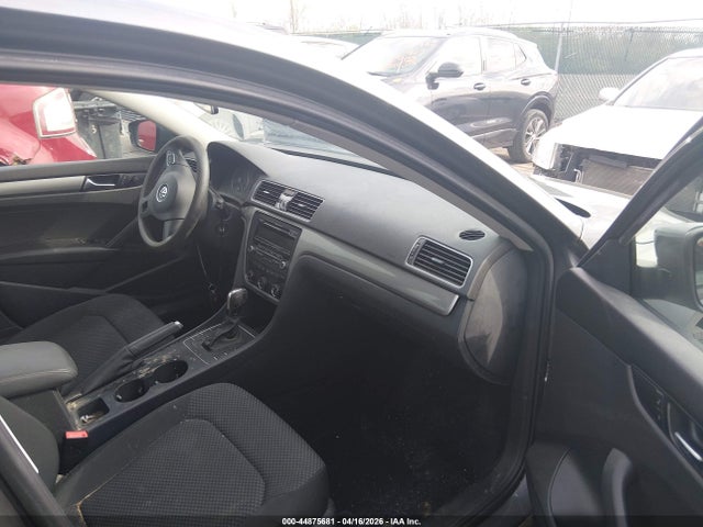 44875681 :رقم المزاد ، 1VWAT7A37EC064973 vin ، 2014 Volkswagen Passat 1.8t S مزاد بيع