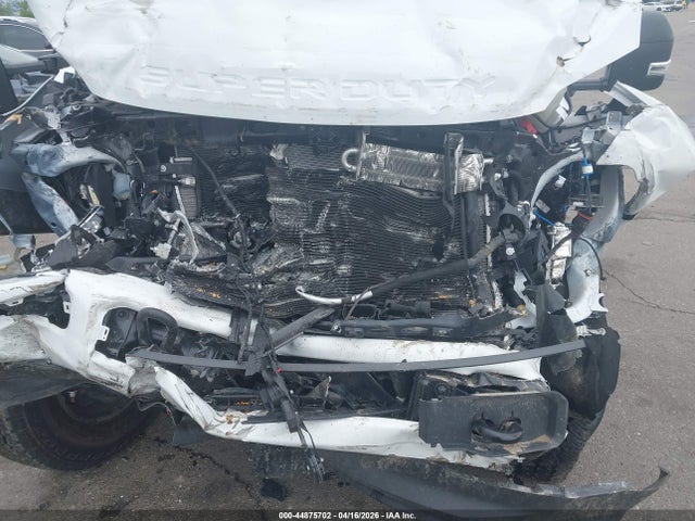 1FT8W3BT5REF85071 Ford F-350 Xl