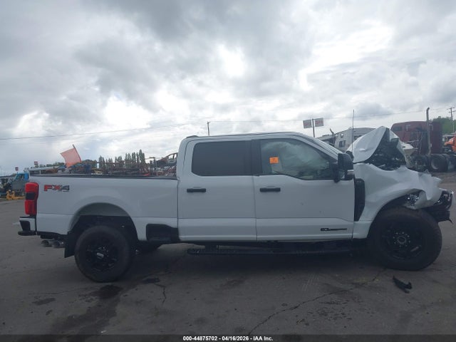 1FT8W3BT5REF85071 Ford F-350 Xl