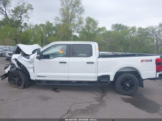 1FT8W3BT5REF85071 Ford F-350 Xl