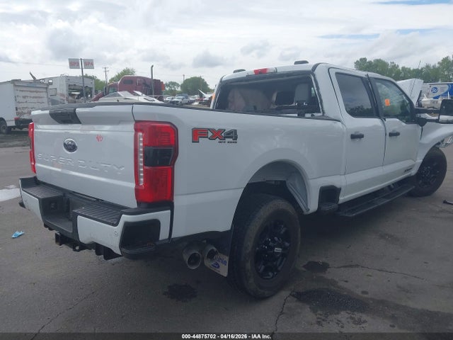 1FT8W3BT5REF85071 Ford F-350 Xl