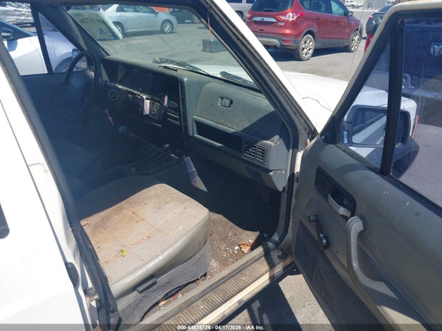 1996 JEEP CHEROKEE 1J4FJ68S6TL216058 Photo 4