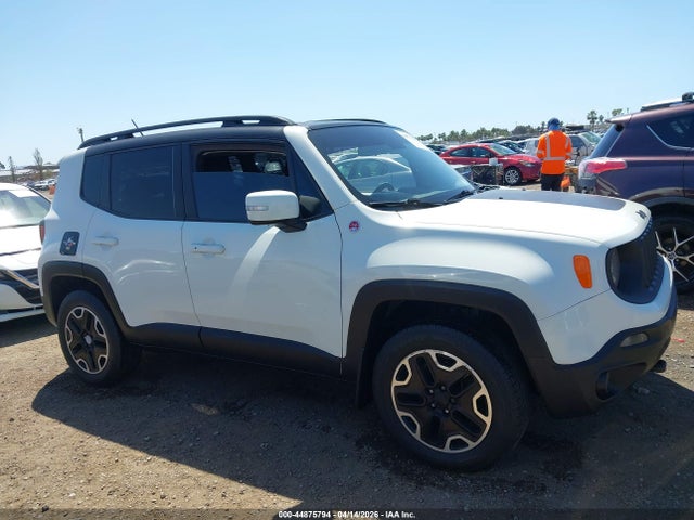 Jeep Renegade Trailhawk 2015 ZACCJBCT8FPC25586 Image 13