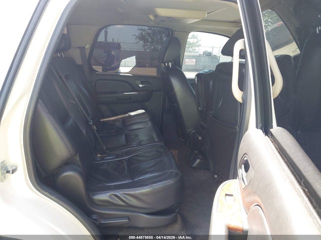 44875858 :رقم المزاد ، 1GNFC13J78R237224 vin ، 2008 Chevrolet Tahoe Ltz مزاد بيع
