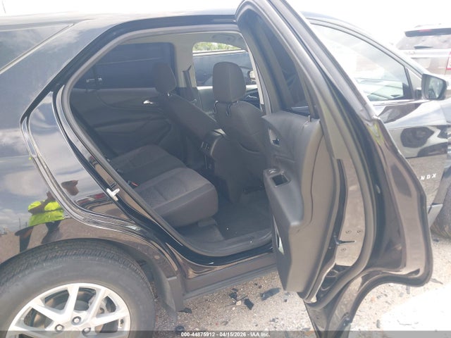 44875912 :رقم المزاد ، 3GNAXKEV4NL242307 vin ، 2022 Chevrolet Equinox Fwd Lt مزاد بيع