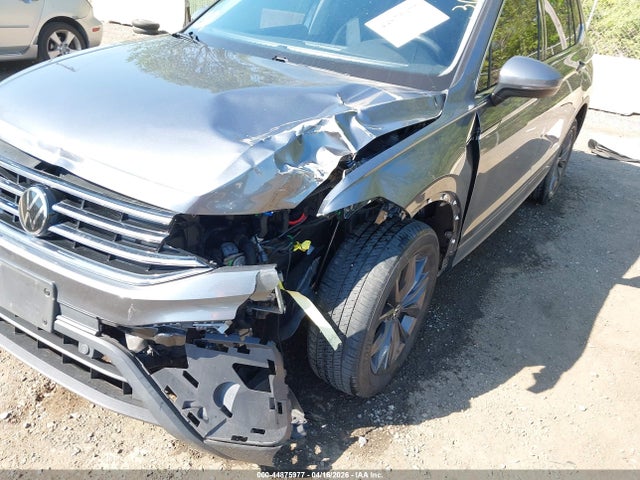 Продаж на аукціоні авто 2022 Volkswagen Tiguan 2.0t Se, vin: 3VV2B7AX5NM105310, номер лоту: 44875977