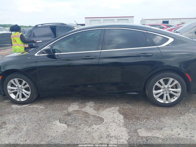 Продаж на аукціоні авто 2016 Chrysler 200 Limited, vin: 1C3CCCAB0GN126902, номер лоту: 44876026