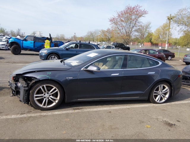 Tesla MODEL S 2015 5YJSA1H2XFF089460 Image 14