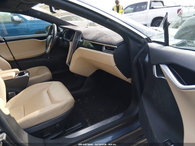 Tesla MODEL S 2015 5YJSA1H2XFF089460 Image 5