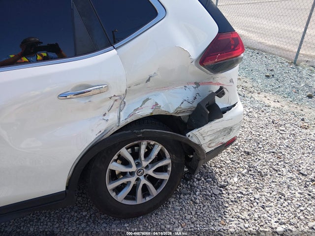 44876068 :رقم المزاد ، JN8AT2MT2JW489709 vin ، 2018 Nissan Rogue Sv مزاد بيع