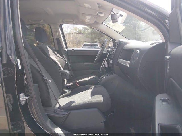 Продаж на аукціоні авто 2017 Jeep Compass Sport 4x4, vin: 1C4NJDBB5HD105792, номер лоту: 44876090